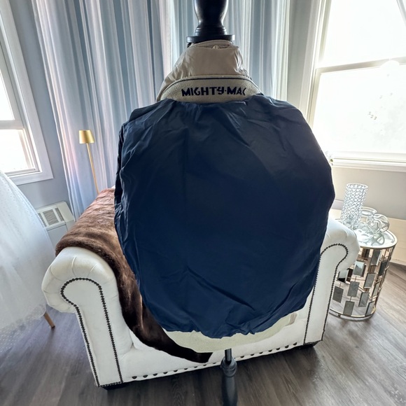 Awesome vintage ski jacket. - Picture 8 of 9